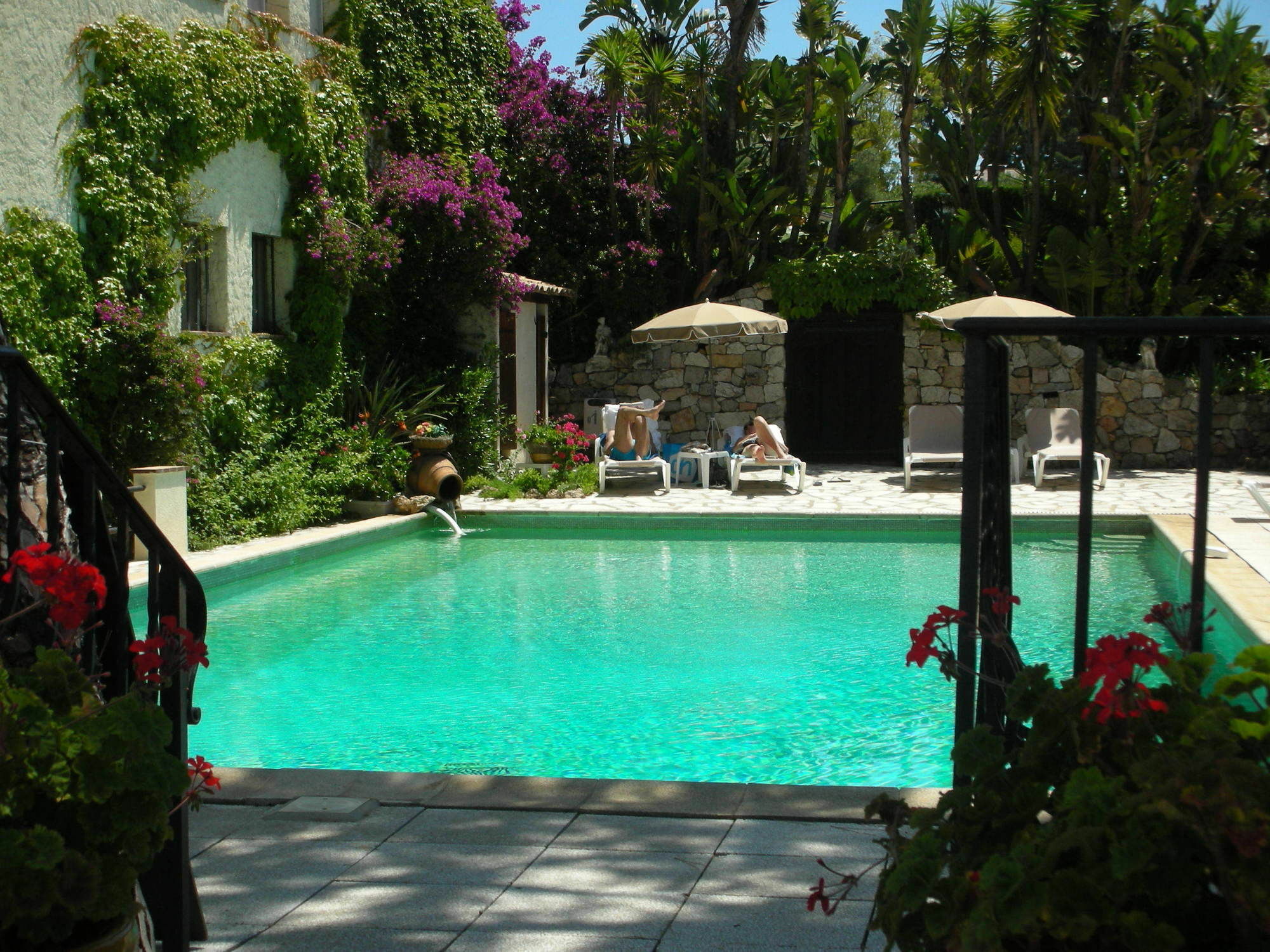 Hotel Castel Garoupe à Antibes Extérieur photo